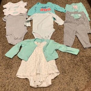 Bundle of 6 month clothes in mint